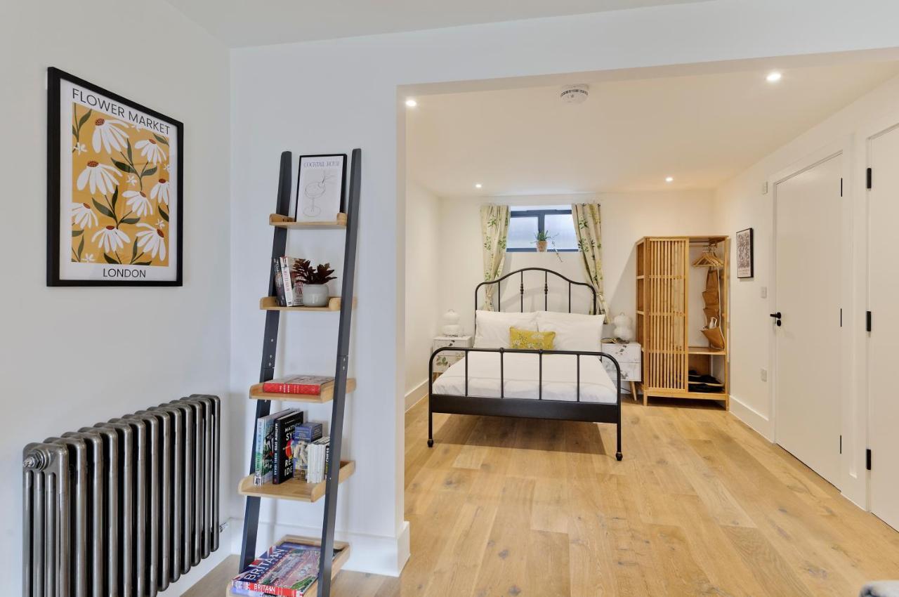 Luxury One Bedroom Greenwich Studio Apartment Near Canary Wharf By Underthedoormat Londra Exterior foto