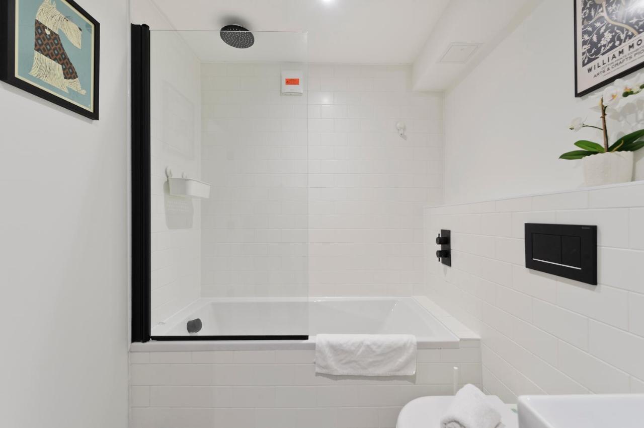 Luxury One Bedroom Greenwich Studio Apartment Near Canary Wharf By Underthedoormat Londra Exterior foto
