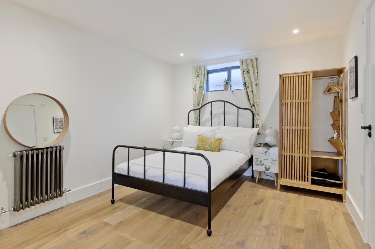 Luxury One Bedroom Greenwich Studio Apartment Near Canary Wharf By Underthedoormat Londra Exterior foto