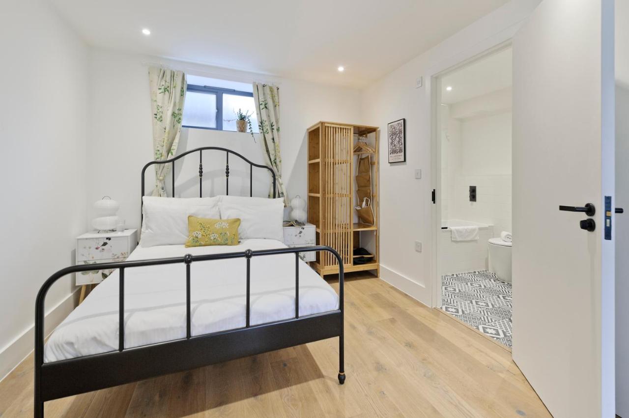 Luxury One Bedroom Greenwich Studio Apartment Near Canary Wharf By Underthedoormat Londra Exterior foto
