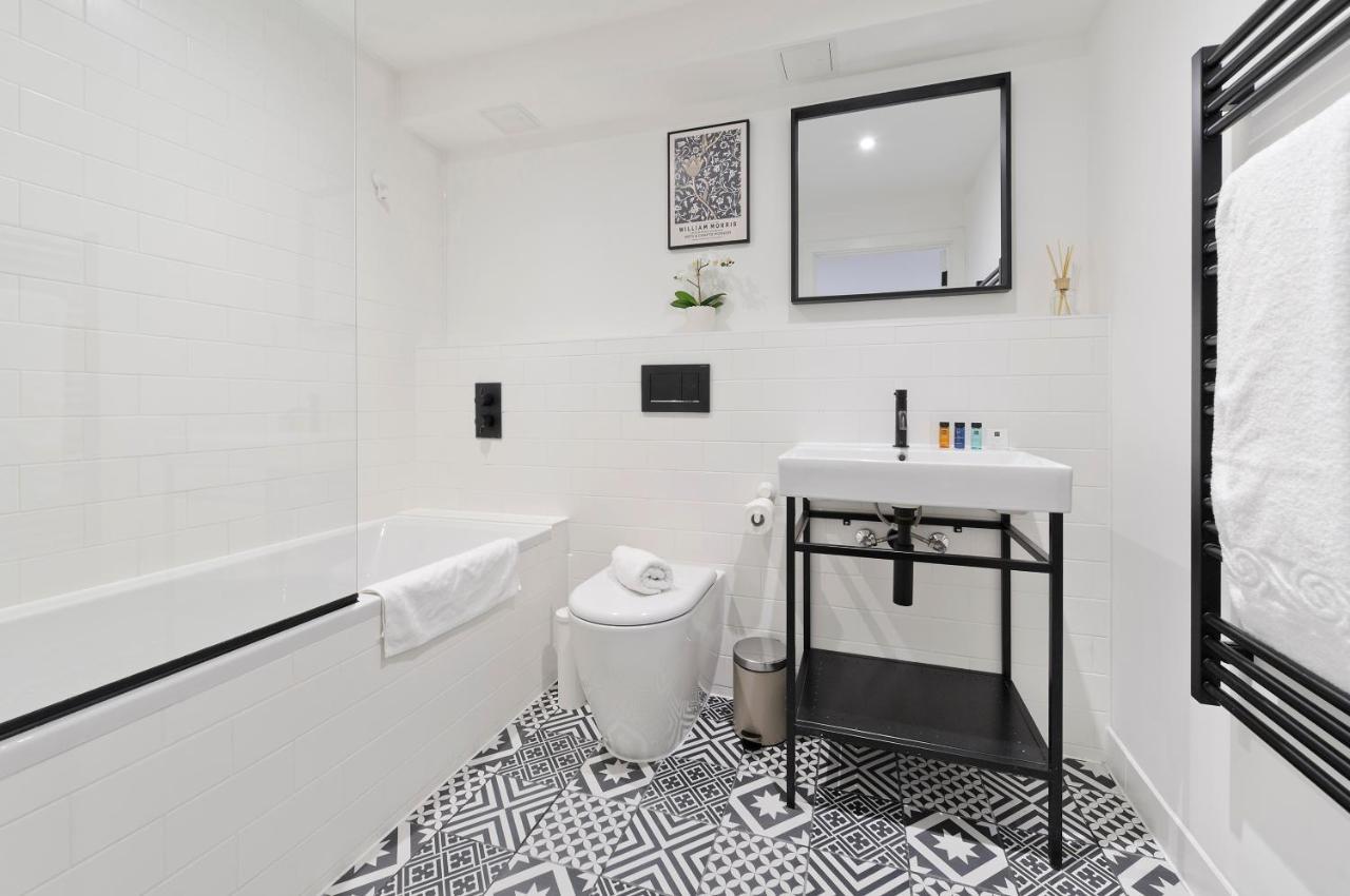 Luxury One Bedroom Greenwich Studio Apartment Near Canary Wharf By Underthedoormat Londra Exterior foto